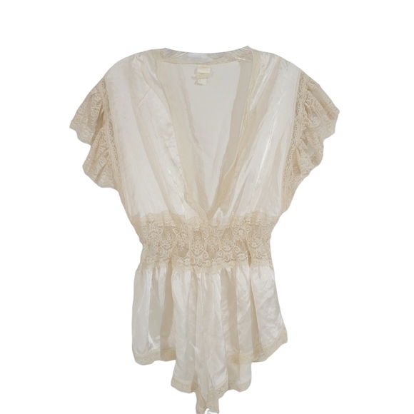 Victoria's Secret Gold Label White Lace Teddy - Picture 1 of 7